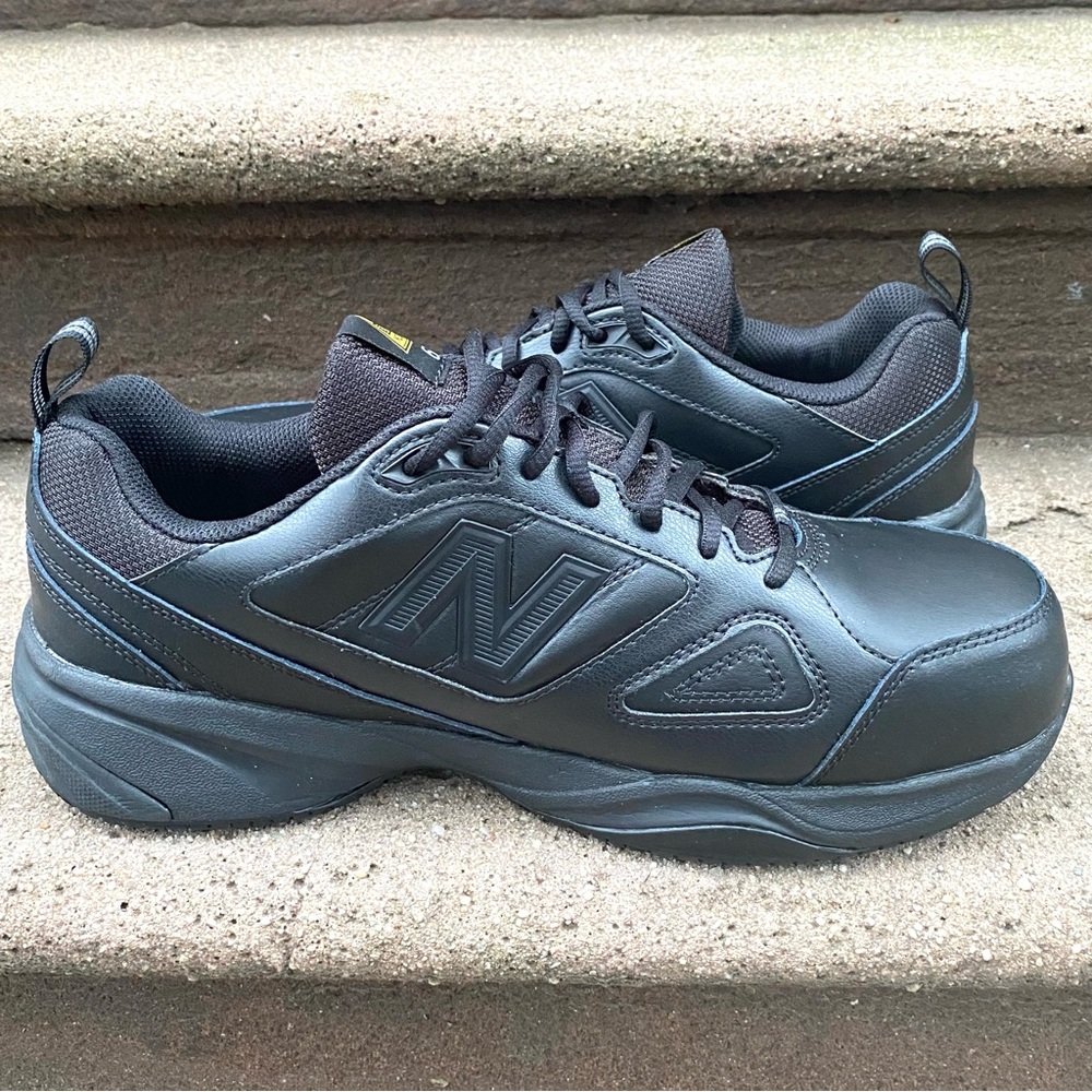 New Balance Mens Work Safety Shoe Industrial Slip and Fuel Resistant Size 11 2E
